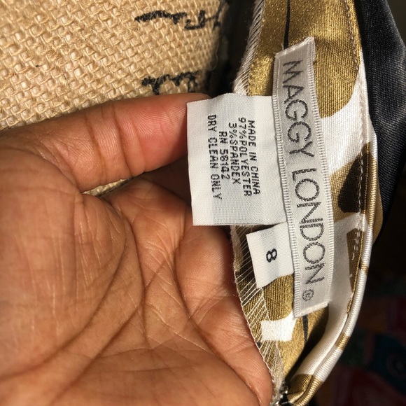 🛑 SOLD! 🛑 Maggy London faux wrap dress - Picture 8 of 8